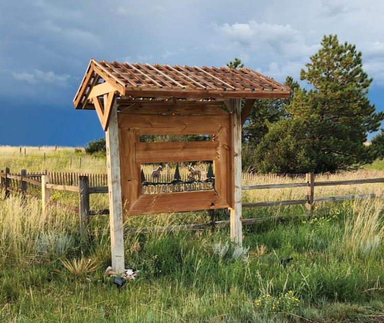 Trail Boss King Ensuite-Prairie Rose B&B - 1200 Sq Ft Suite Cheyenne Bagian luar foto