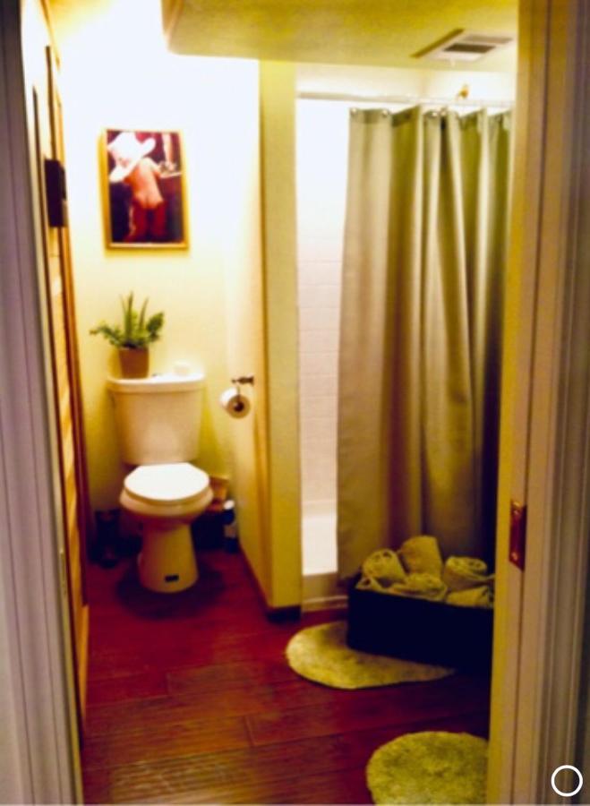 Trail Boss King Ensuite-Prairie Rose B&B - 1200 Sq Ft Suite Cheyenne Ruang foto