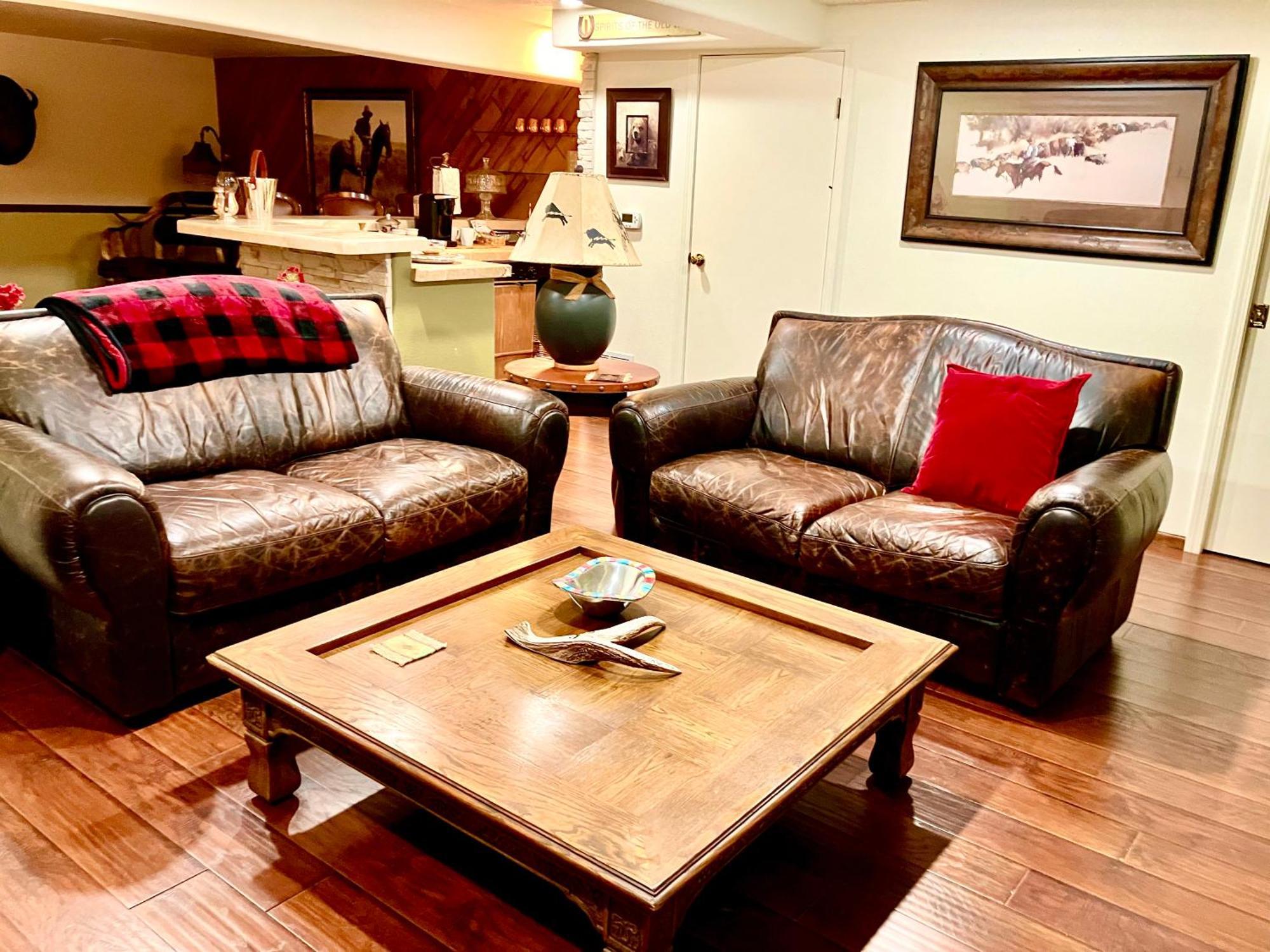 Trail Boss King Ensuite-Prairie Rose B&B - 1200 Sq Ft Suite Cheyenne Bagian luar foto